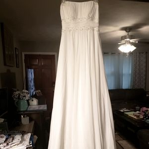 Davids bridal size 6 wedding dress